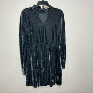 Listicle velvet long sleeve dress size large